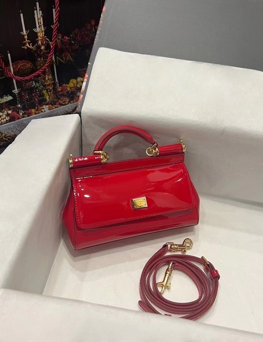 DolceGabbana Tote bag with stylish features Red 01A
