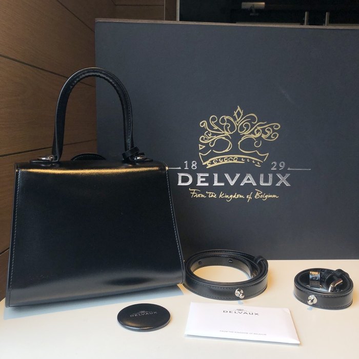 DolceGabbana Tote bag with stylish traits Black 01A