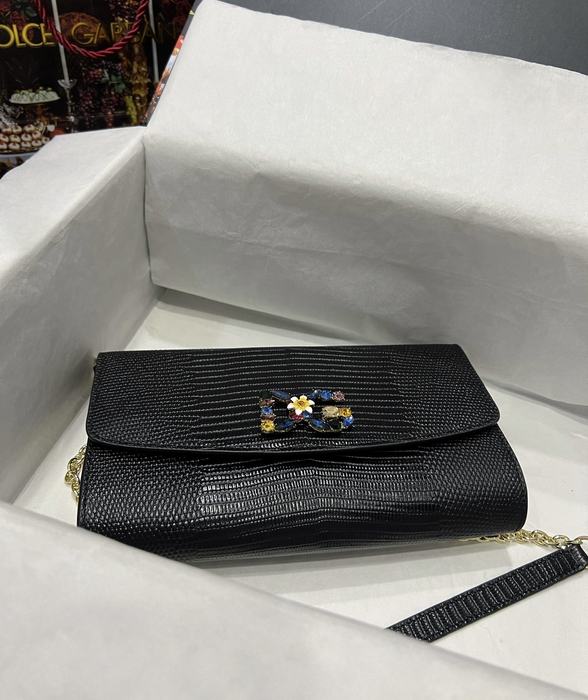 DolceGabbana Tote bag with stylish traits Red 01A