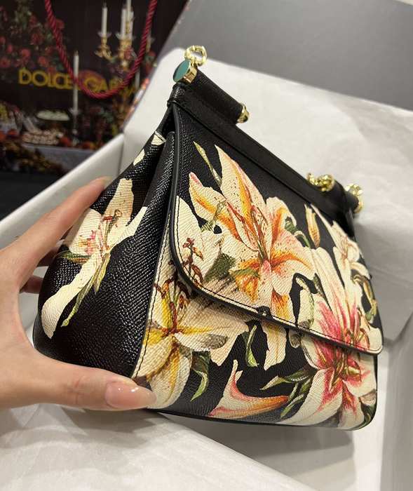 DolceGabbana Tote with floral design traits Yellow 01A