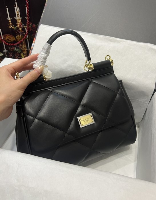 DolceGabbana Tote with quilted design Black 01A