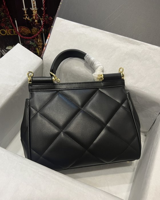 DolceGabbana Tote with quilted design Black 01A