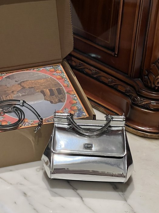 DolceGabbana Tote with sleek silhouette Grey 01A