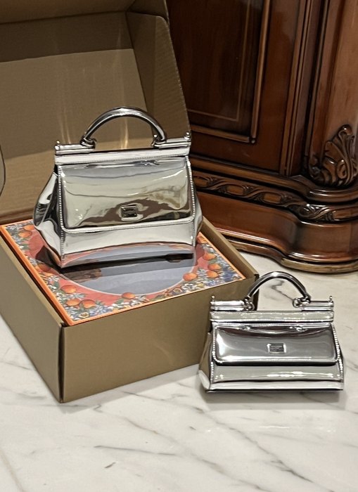 DolceGabbana Tote with sleek silhouette Grey 01A