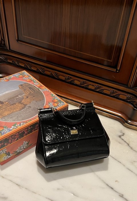 DolceGabbana Tote with structured design Brown 01A