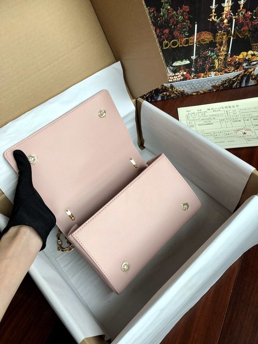 DolceGabbana Tote with stylish features Red 01A 3