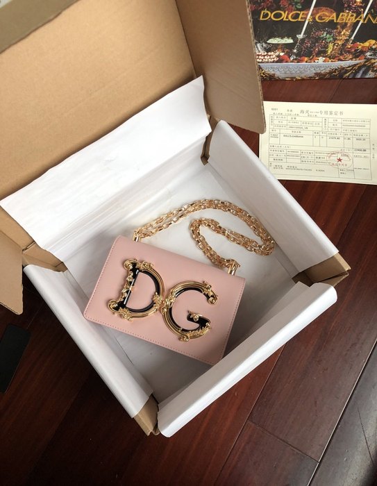 DolceGabbana Tote with stylish features Red 01A 3