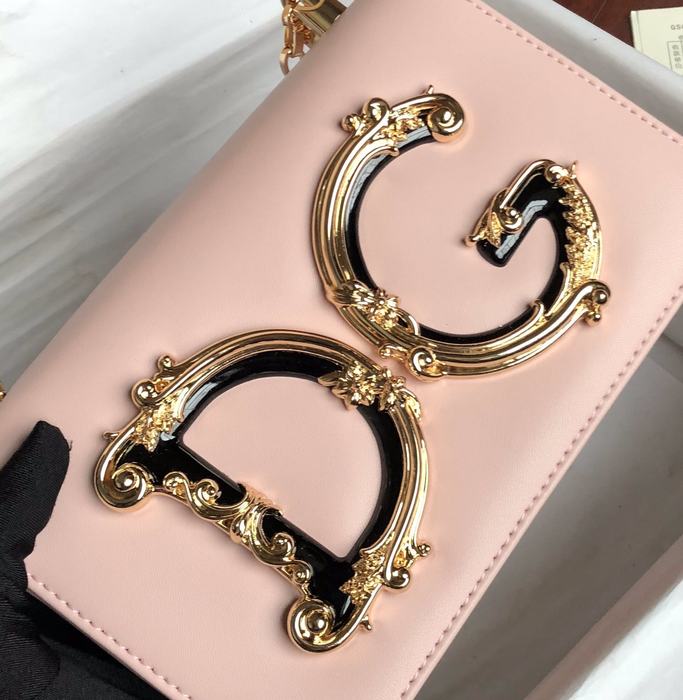 DolceGabbana Tote with stylish features Red 01A 3