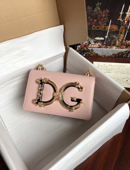 DolceGabbana Tote with stylish features Red 01A 3