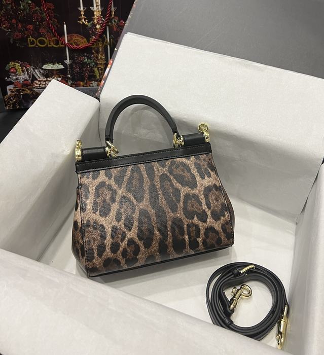 DolceGabbana Tote with stylish traits Brown 01A