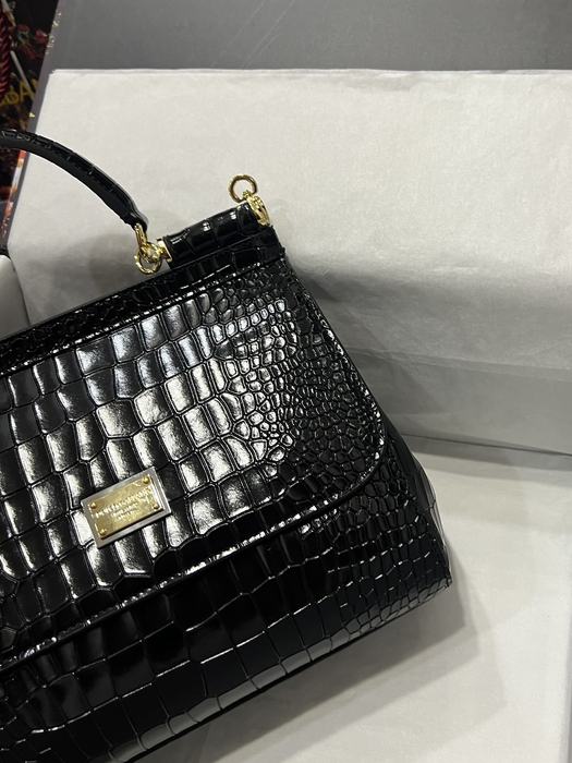 DolceGabbana Tote with textured leather Burgundy 01A