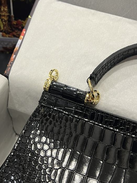 DolceGabbana Tote with textured leather Burgundy 01A