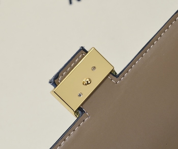 Fendi 6611 color 113A