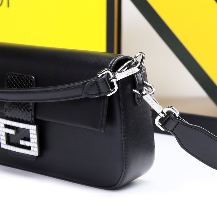 Fendi Tote Bag Black 01A 2