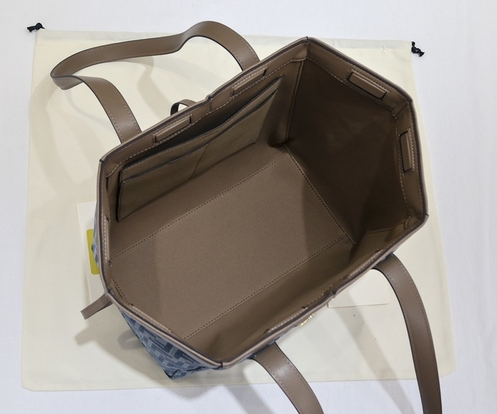 Fendi Tote Bag with Stylish Features Blue 01A 3