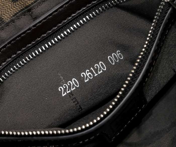 Fendi Tote Bag with stylish features Brown 01A 7