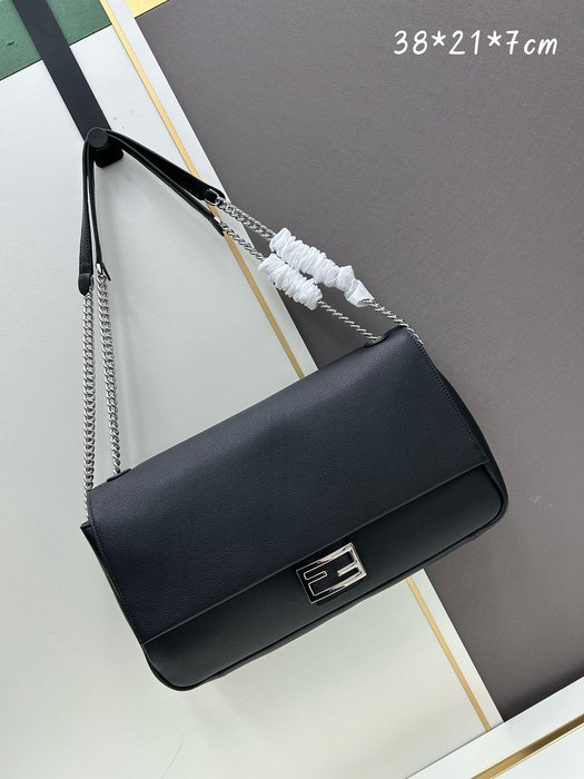 Fendi Tote bag with elegant design traits Black 01A