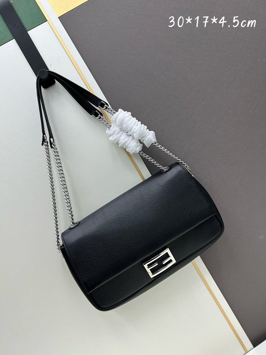 Fendi Tote bag with elegant design traits Black 01A