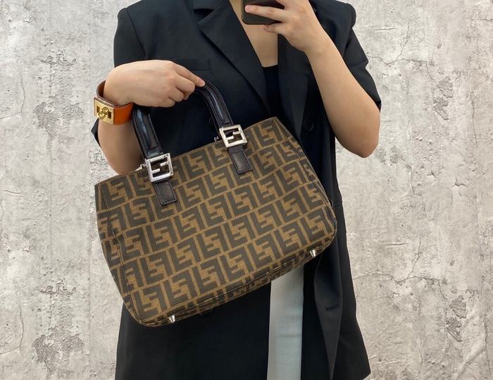 Fendi Tote bag with elegant structure Brown 01A