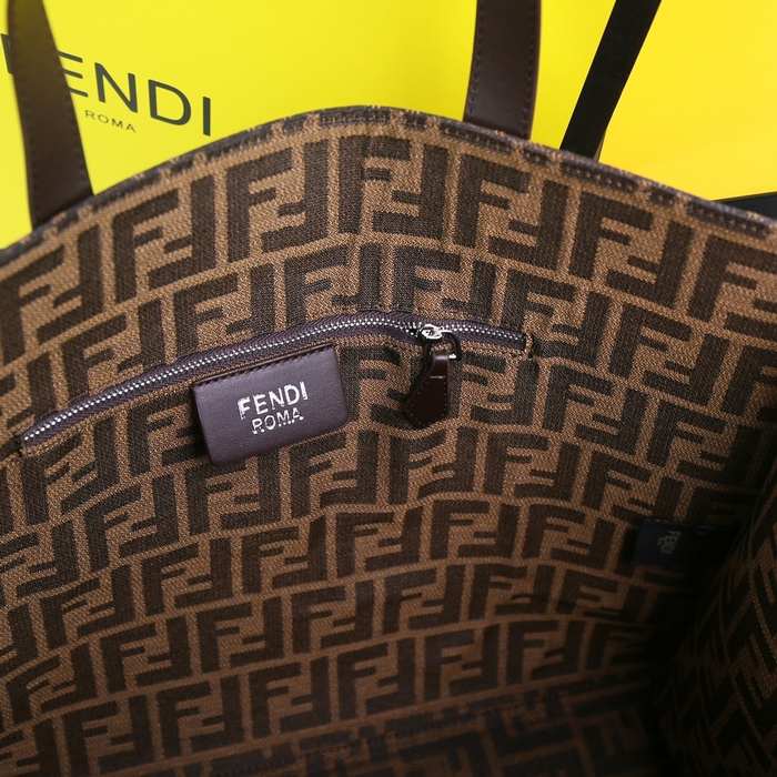Fendi Tote bag with graphic accents Brown 01A