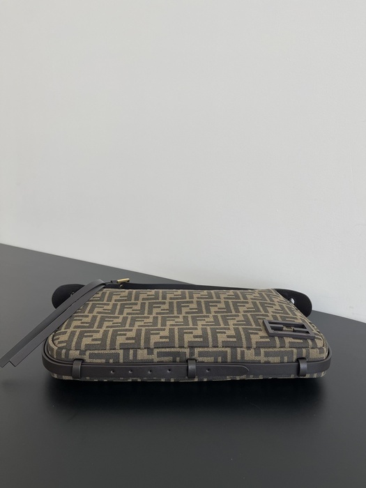 Fendi Tote bag with sleek design Brown 01A