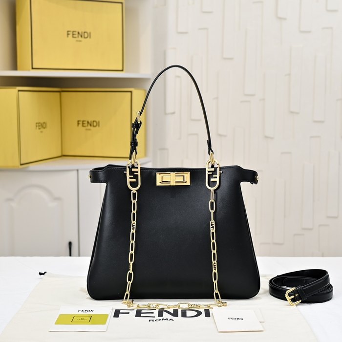 Fendi Tote bag with sleek design traits Brown 01A