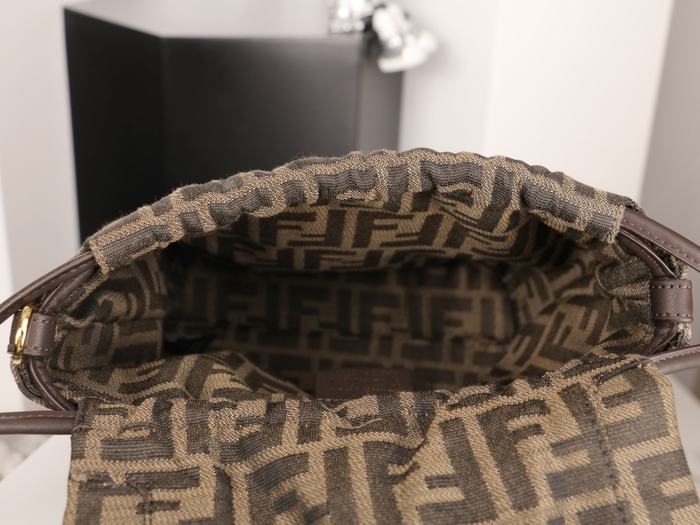 Fendi Tote bag with stylish design Brown 01A