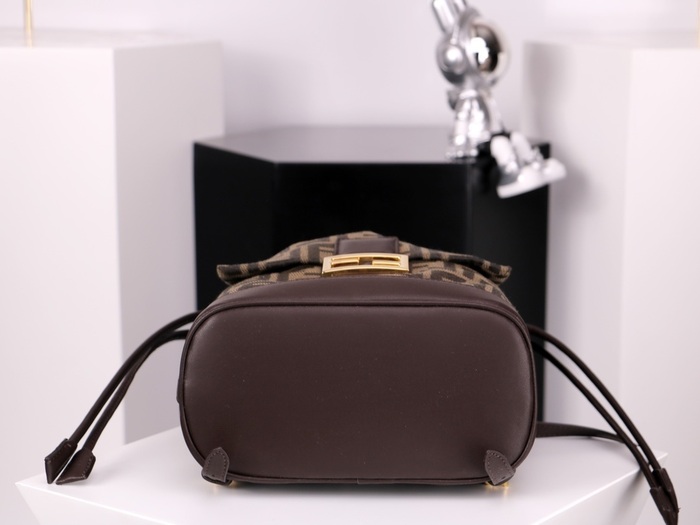 Fendi Tote bag with stylish design Brown 01A