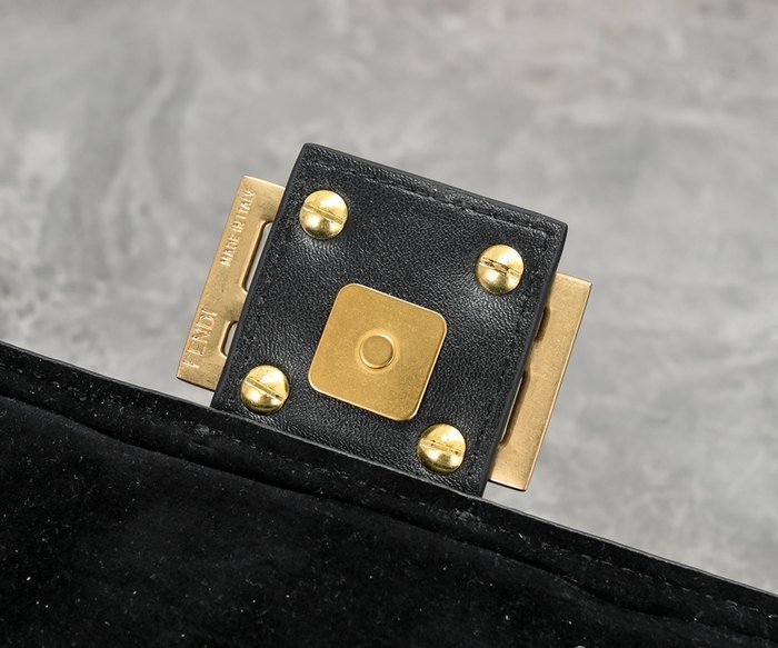 Fendi Tote bag with stylish design Navy 01A