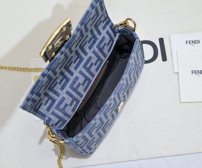 Fendi Tote bag with stylish design traits Blue 01A