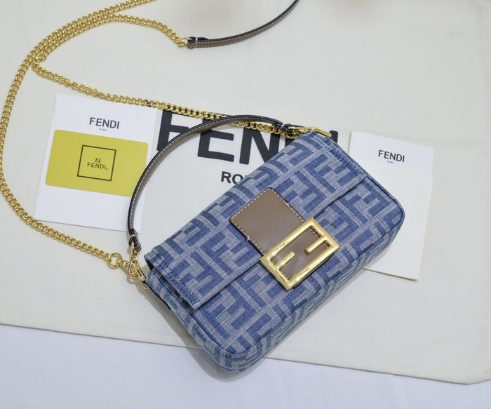 Fendi Tote bag with stylish design traits Blue 01A