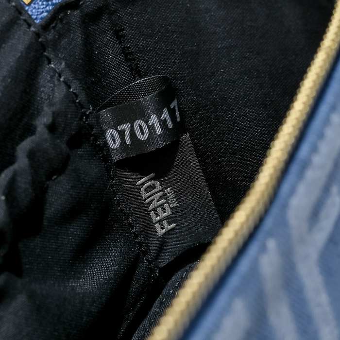 Fendi Tote bag with stylish design traits Brown 01A