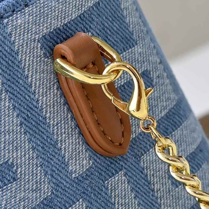 Fendi Tote bag with stylish design traits Brown 01A