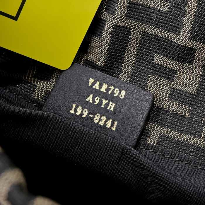 Fendi Tote bag with stylish features Black 01A 2