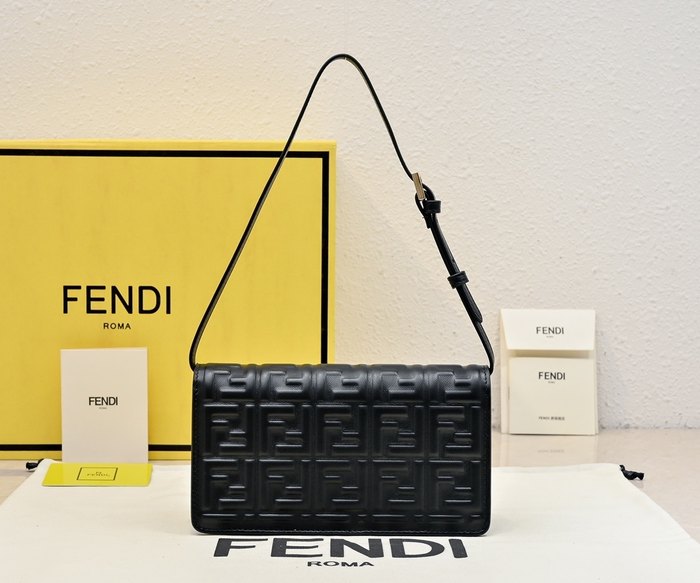Fendi Tote bag with stylish features Black 01A 3