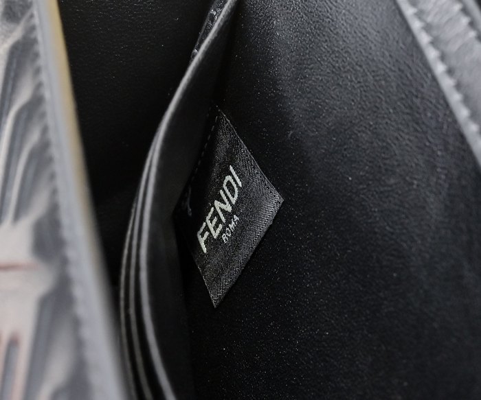 Fendi Tote bag with stylish features Black 01A 3