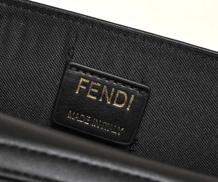 Fendi Tote bag with stylish features Black 01A 5