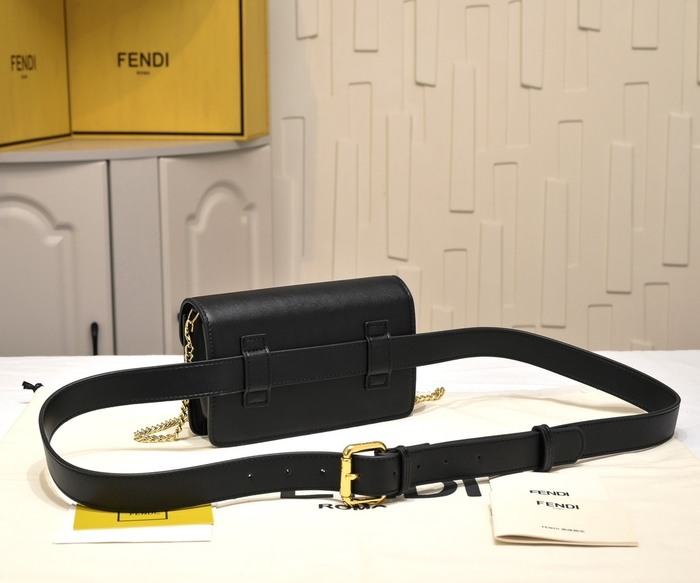 Fendi Tote bag with stylish features Black 01A 5