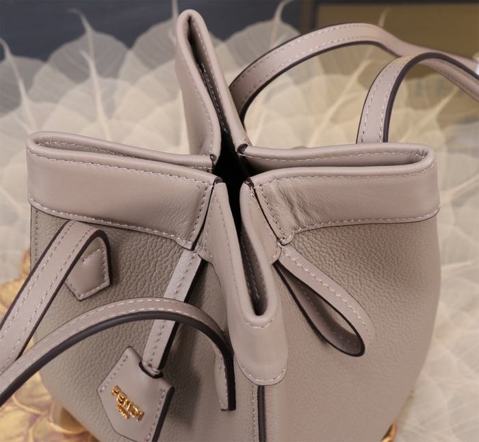 Fendi Tote bag with stylish features Brown 01A