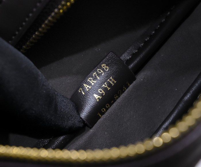 Fendi Tote bag with stylish features Grey 01A