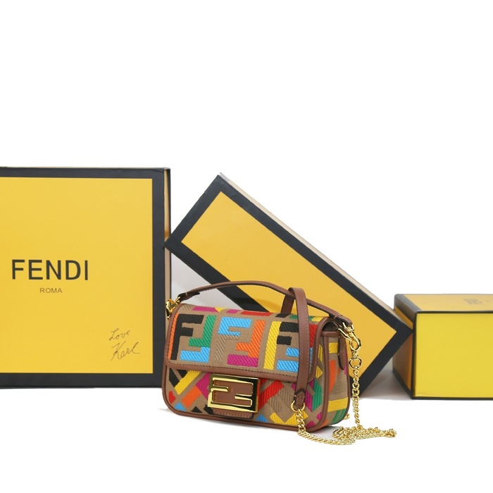 Fendi Tote bag with stylish traits Beige 01A