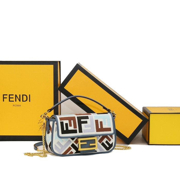 Fendi Tote bag with stylish traits Beige 01A