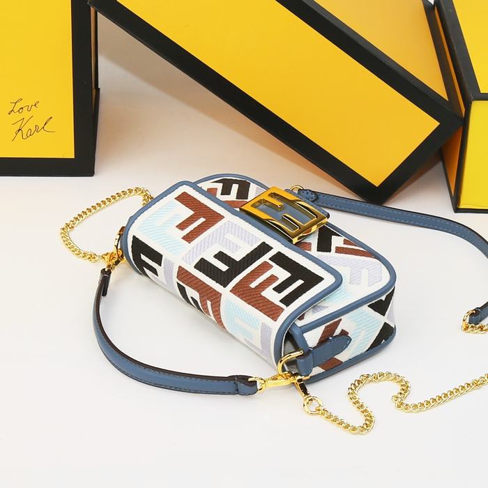 Fendi Tote bag with stylish traits Beige 01A