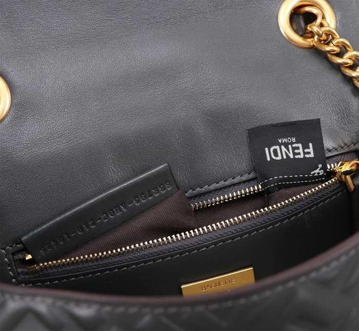 Fendi Tote bag with stylish traits Black 01A 2