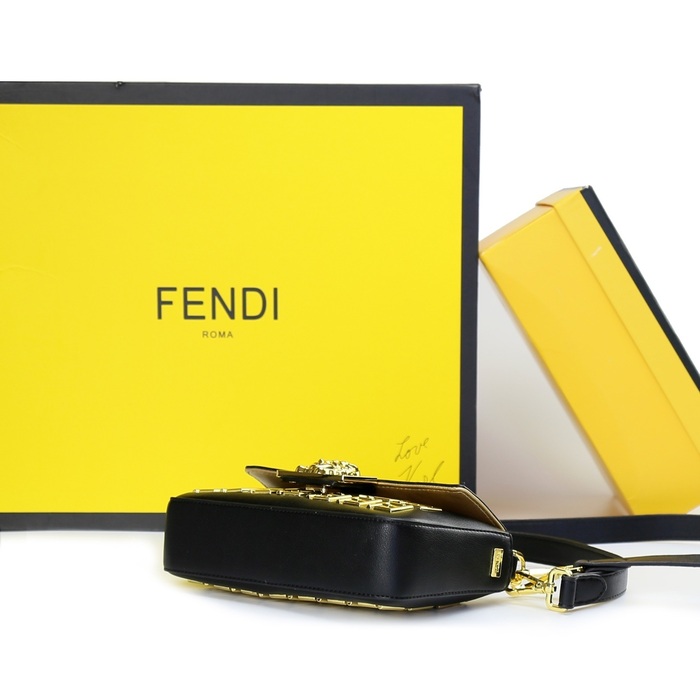 Fendi Tote bag with stylish traits Black 01A