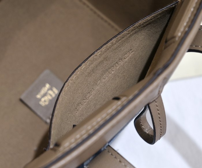 Fendi Tote bag with stylish traits Blue 01A 2