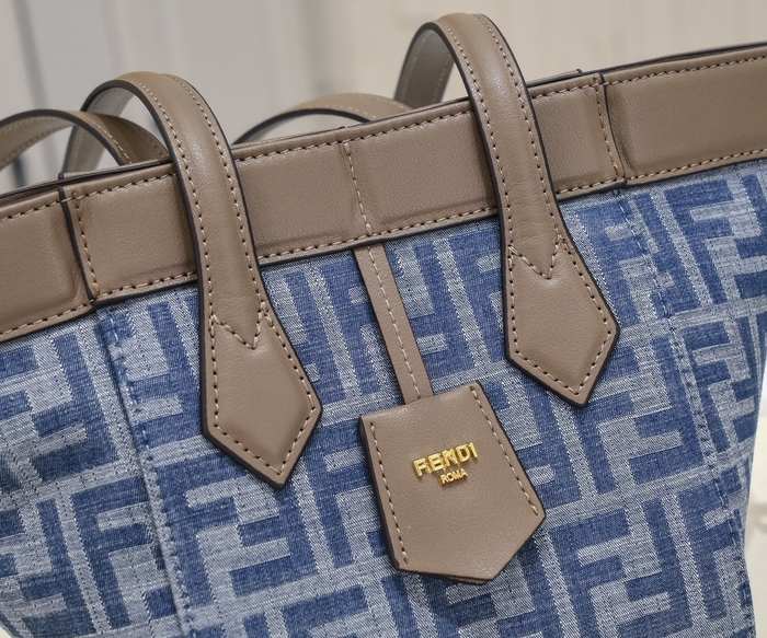 Fendi Tote bag with stylish traits Blue 01A 2