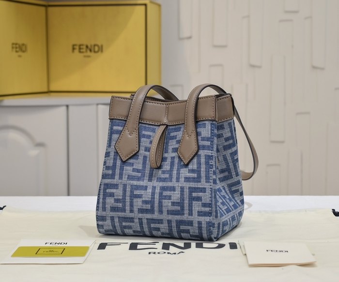 Fendi Tote bag with stylish traits Blue 01A 2