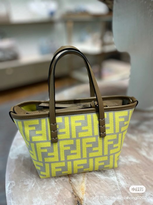 Fendi Tote bag with stylish traits Brown 01A 3