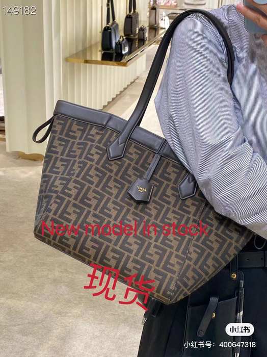 Fendi Tote bag with stylish traits Brown 01A 5
